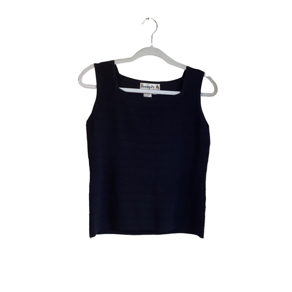 Joseph A Women’s Black Sleeveless Shell.  Size L